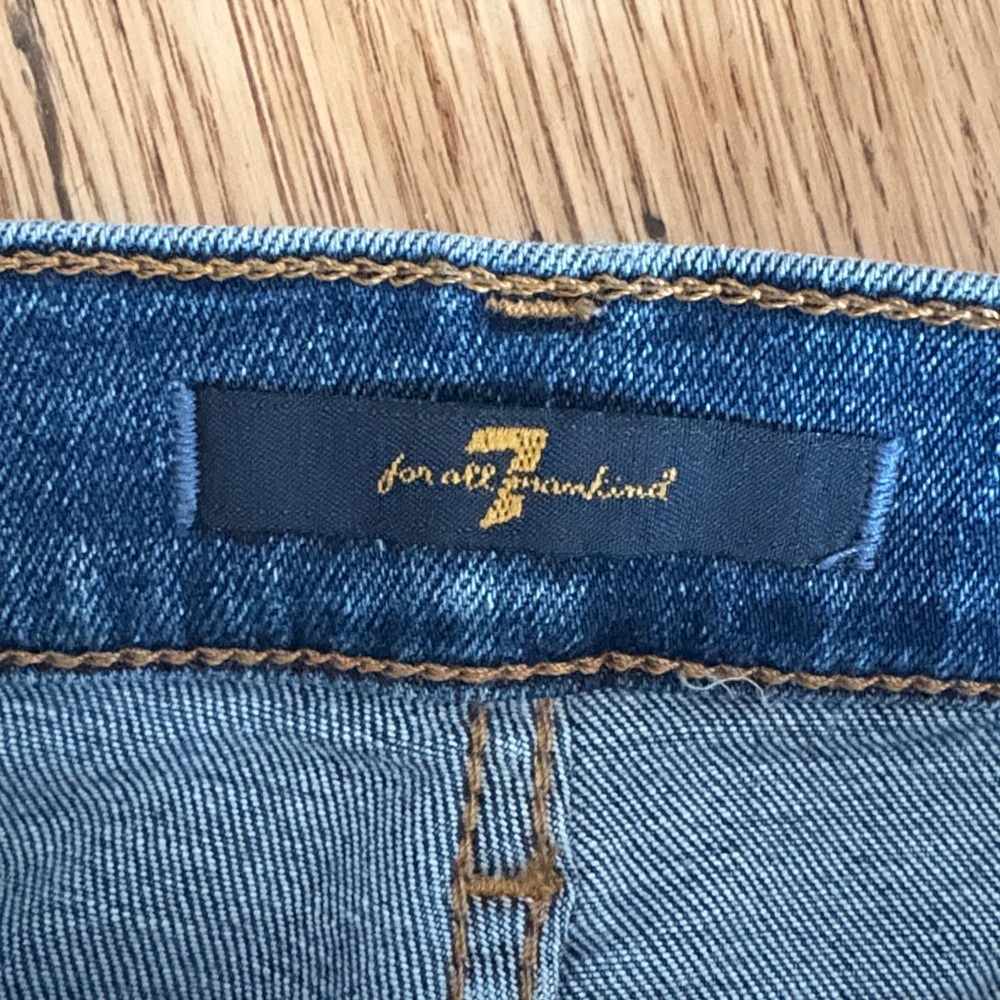 7 For All Mankind Jeans. Size 29 - Picture 6 of 7